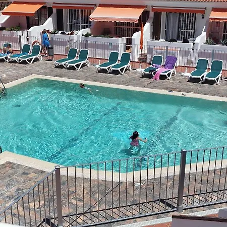 아파트 Cozy And Confortable Flat Into Quit Area *