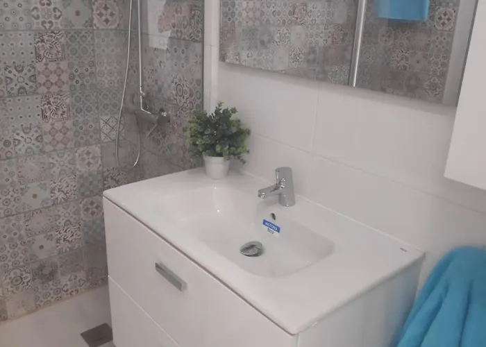 Cozy And Confortable Flat Into Quit Area *