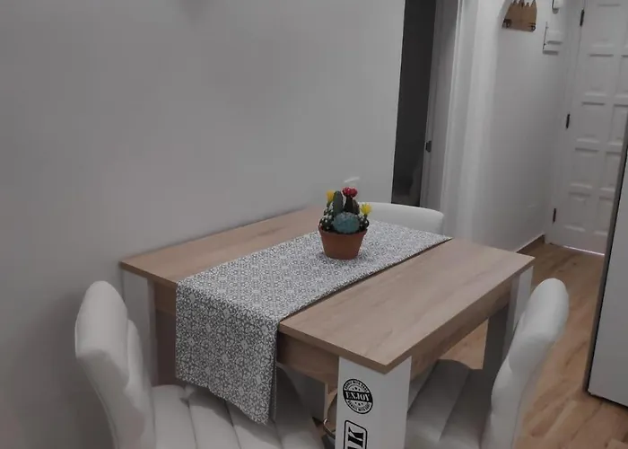 Cozy And Confortable Flat Into Quit Area Apartment